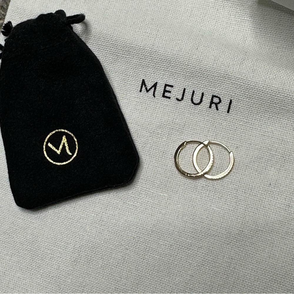 Mejuri Pavé Diamond Small Hoops - Picture 7 of 12